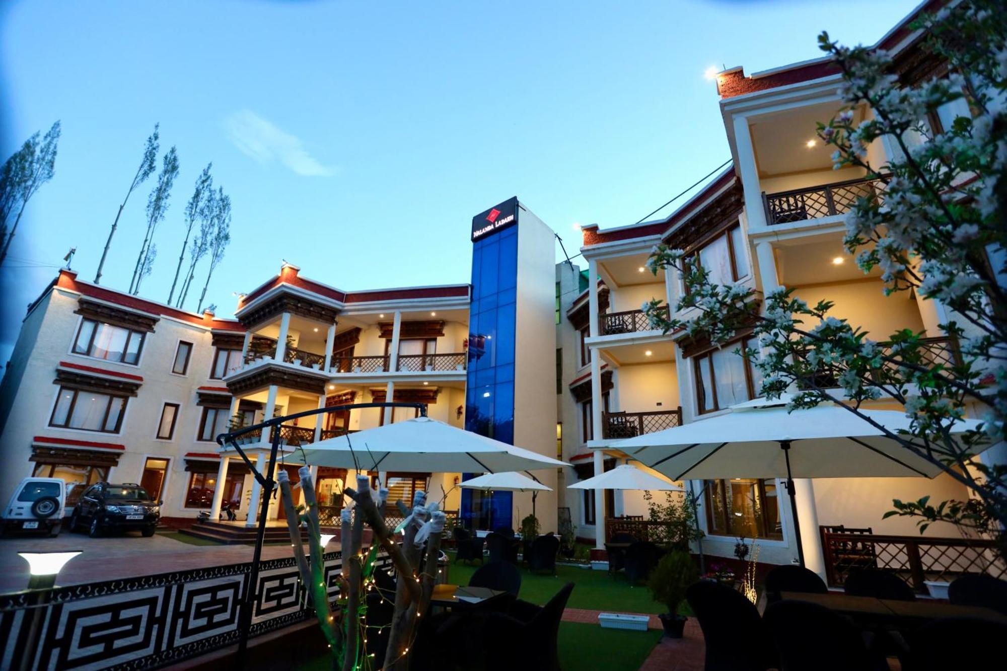 Hotel Nalanda Ladakh Leh Extérieur photo